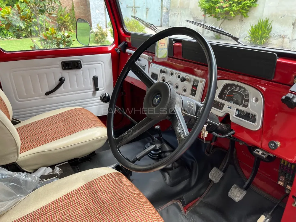 Toyota Land Cruiser 1984 for Sale in Mardan Toyota Land Cruiser 1984 for Sale in Mardan Image-7