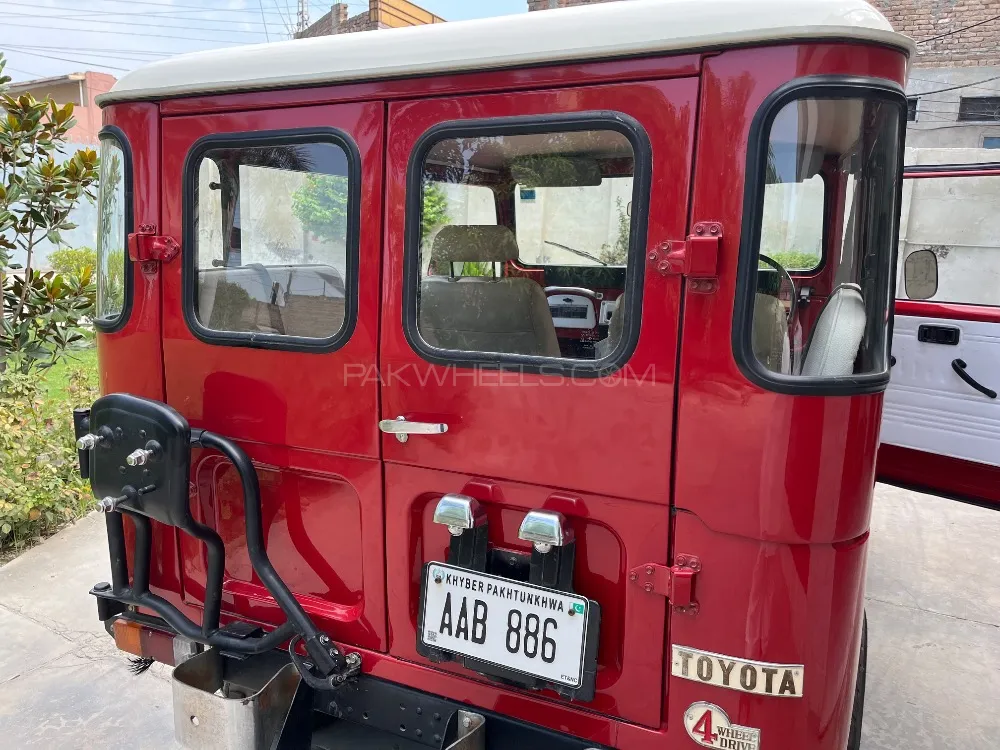Toyota Land Cruiser 1984 for Sale in Mardan Toyota Land Cruiser 1984 for Sale in Mardan Image-8