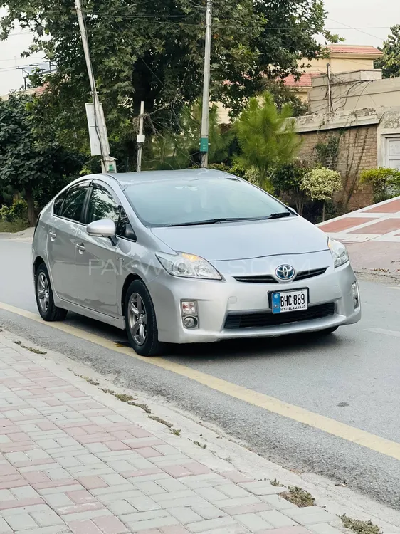 Toyota Prius 2010 for Sale in Islamabad Image-1