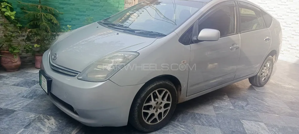 Toyota Prius 2009 for Sale in Faisalabad Image-1