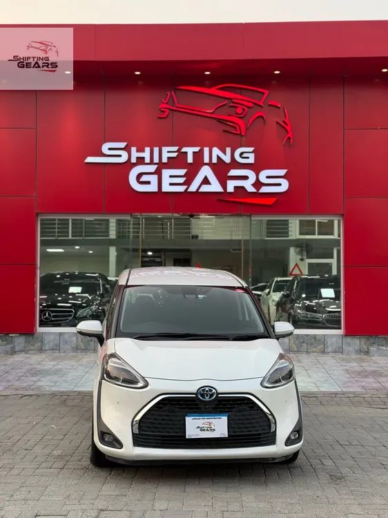 Toyota Sienta 2019 for Sale in Islamabad Image-1