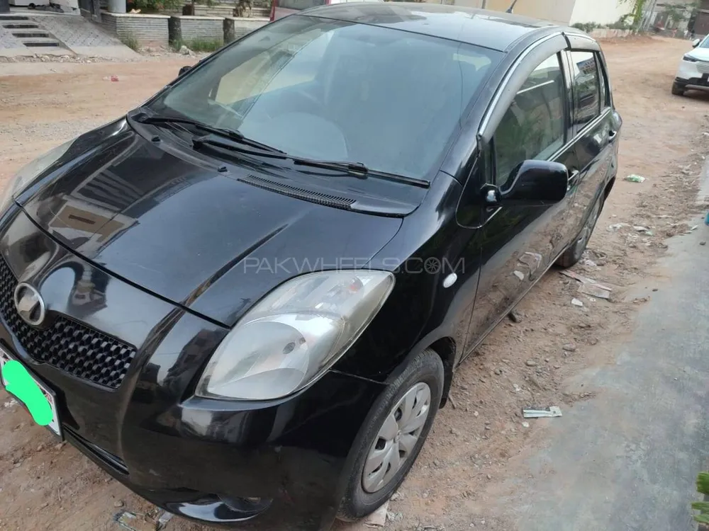 Toyota Vitz 2007 for Sale in Karachi Image-1