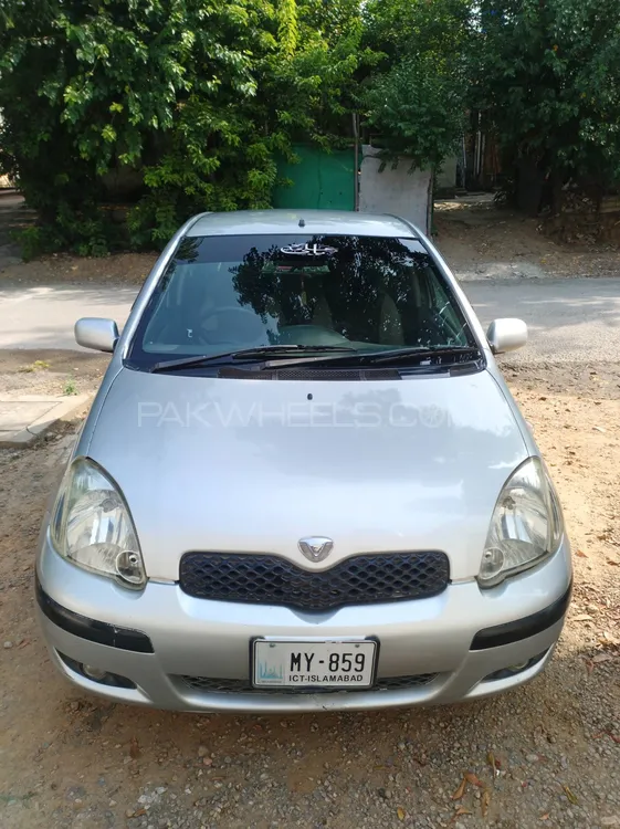 Toyota Vitz 2004 for Sale in Islamabad Image-1