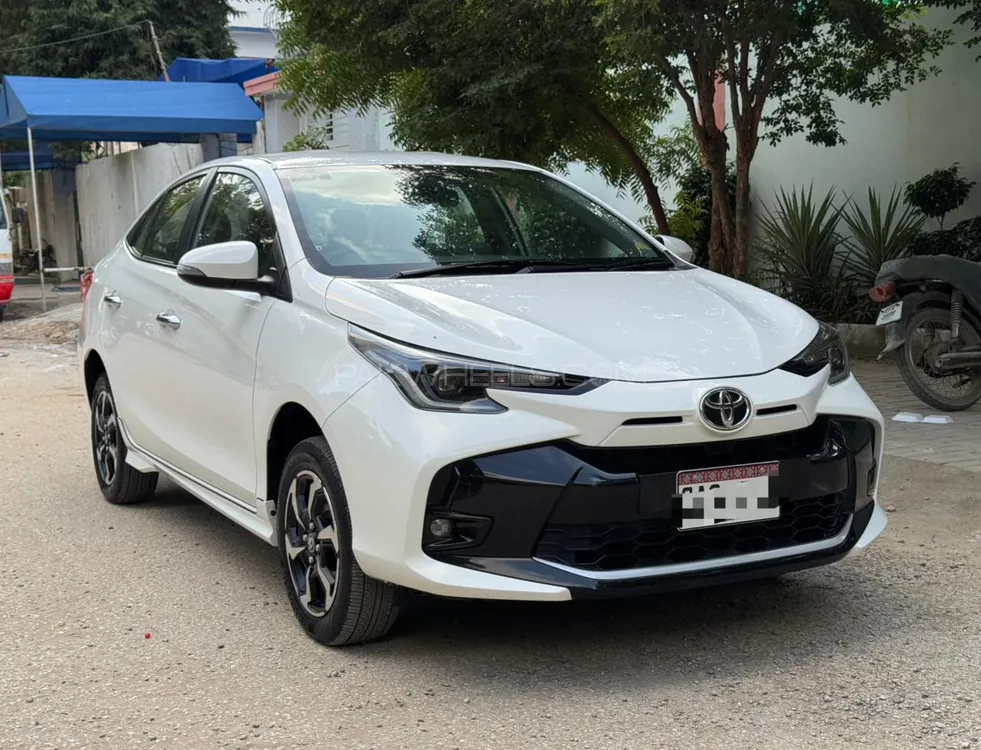 ٹویوٹا یارس سیڈان 2024 for Sale in کراچی Image-1