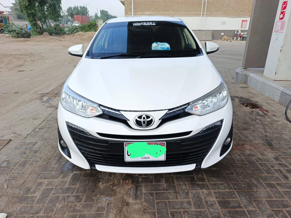 Toyota Yaris Sedan 2021 for Sale in Karachi Image-1