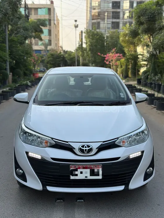 Toyota Yaris Sedan 2022 for Sale in Karachi Image-1