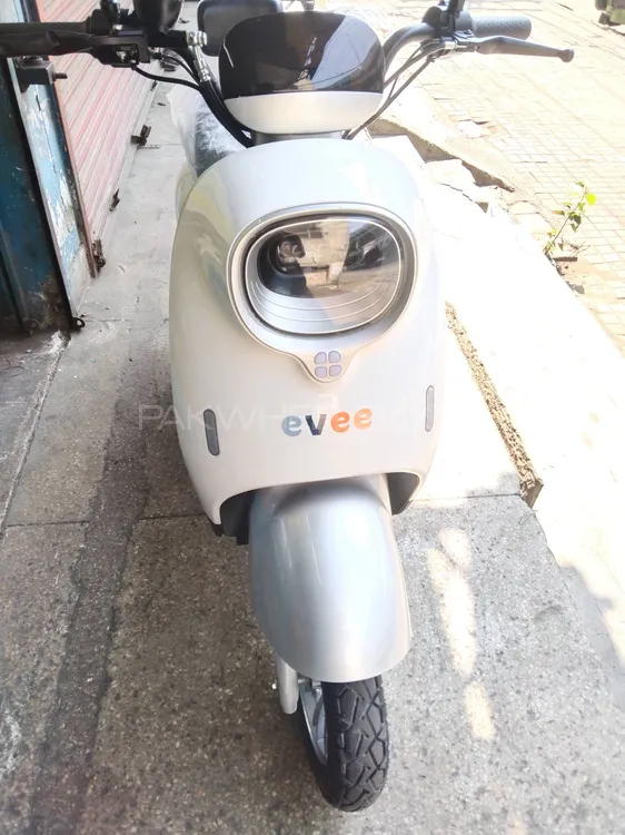 Evee C1 2025 for Sale Image-1