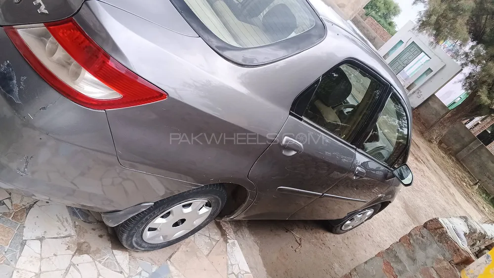 Honda City 2005 for Sale in Sahiwal Image-1