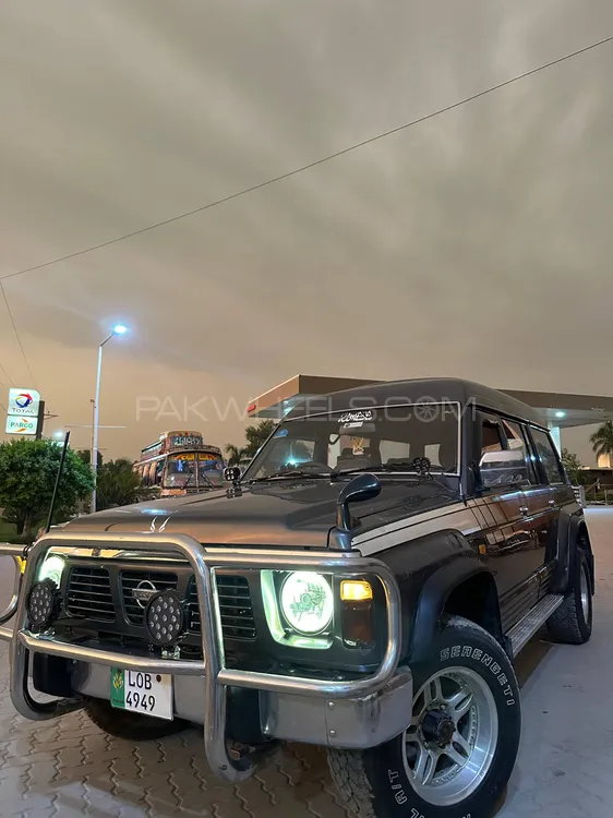 Nissan Patrol 1990 for Sale in Gujranwala Image-1