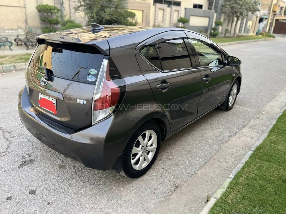Toyota Aqua 2016 for Sale in Islamabad Image-1