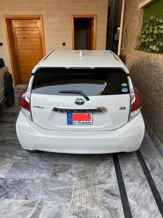 Toyota Aqua 2017 for Sale in Mardan Image-1