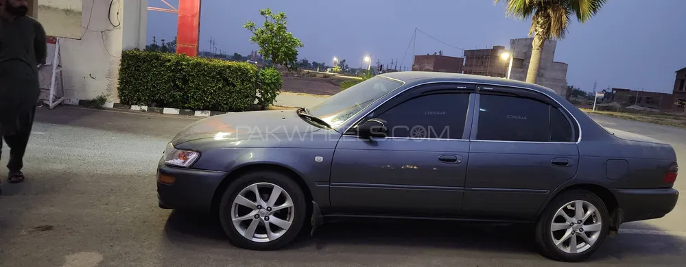 Toyota Corolla 2002 for Sale in Mandi bahauddin Image-1
