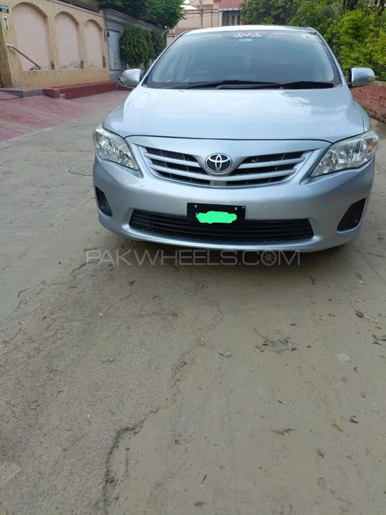 Toyota Corolla 2013 for Sale in Faisalabad Image-1