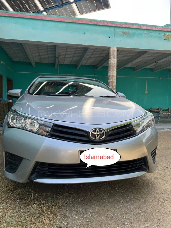 Toyota Corolla 2015 for Sale in Peshawar Image-1