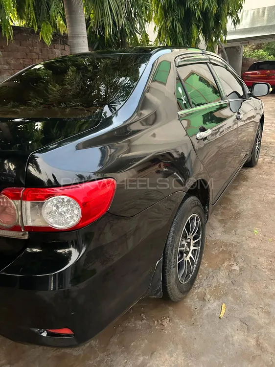 Toyota Corolla 2011 for Sale in Mandi bahauddin Image-1
