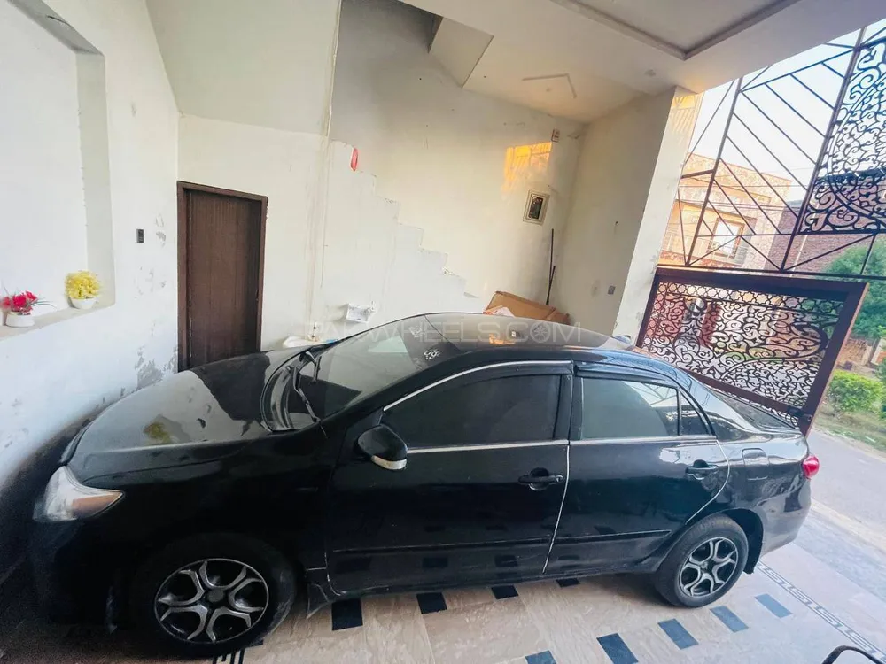 Toyota Corolla 2011 for Sale in Faisalabad Image-1