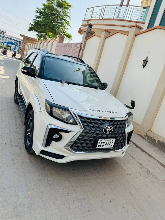 Toyota Fortuner 2013 for Sale in Khanewal Image-1