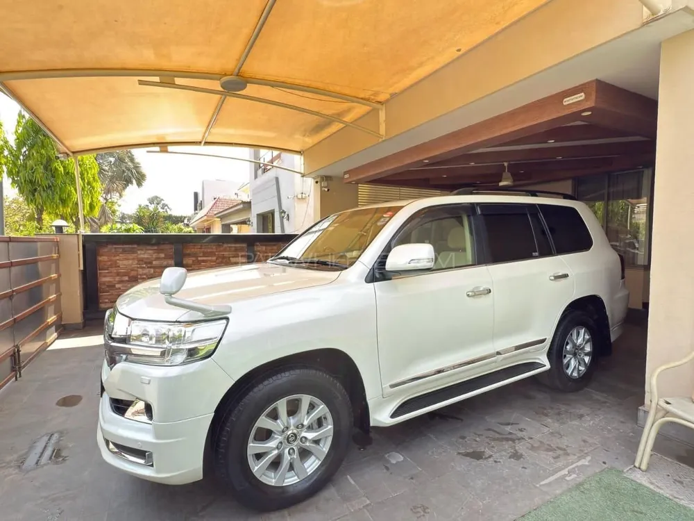 Toyota Land Cruiser 2016 for Sale in Lahore Image-1