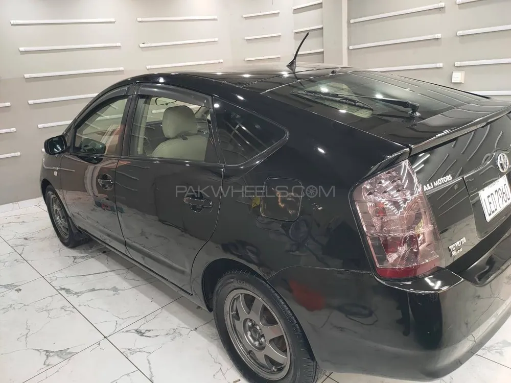 Toyota Prius 2008 for Sale in Peshawar Toyota Prius 2008 for Sale in Peshawar Image-3