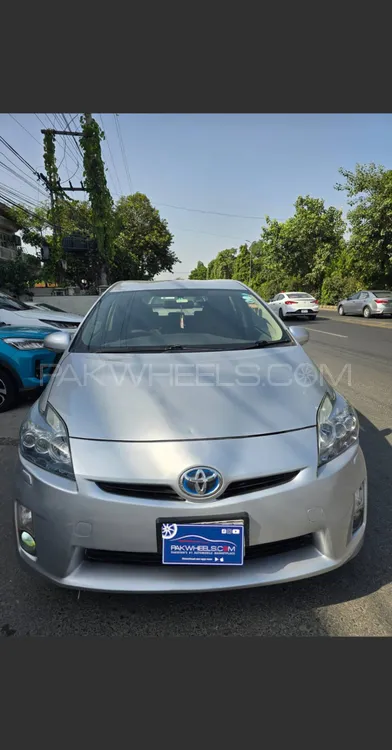Toyota Prius 2010 for Sale in Lahore Image-1