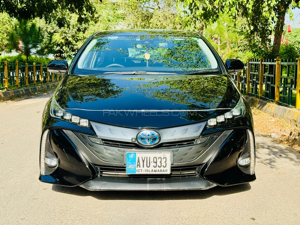 Toyota Prius 2019 for Sale in Islamabad Image-1