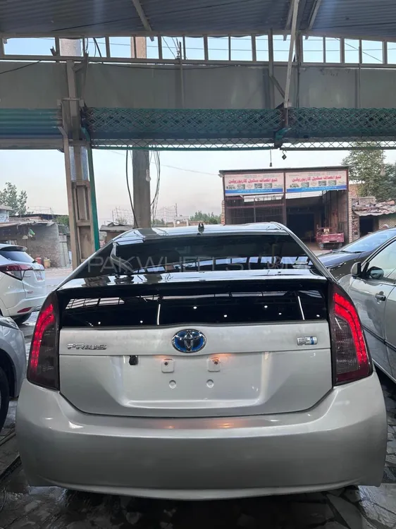 Toyota Prius 2012 for Sale in Peshawar Image-1