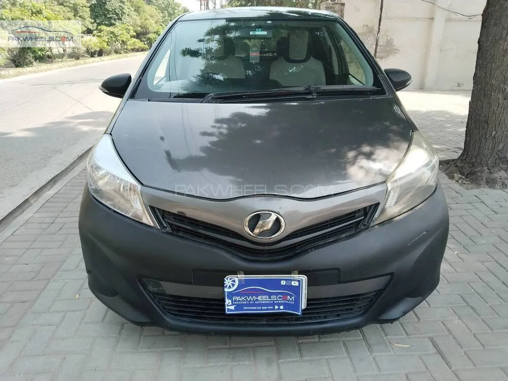 Toyota Vitz 2012 for Sale in Lahore Image-1