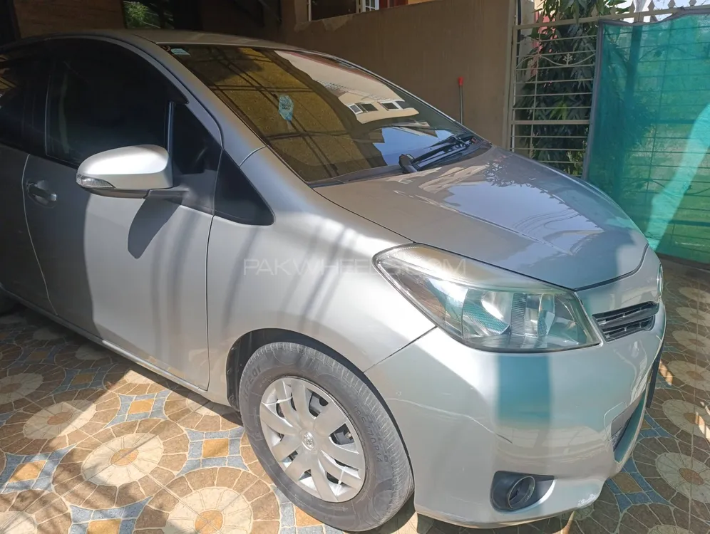 Toyota Vitz 2014 for Sale in Lahore Image-1