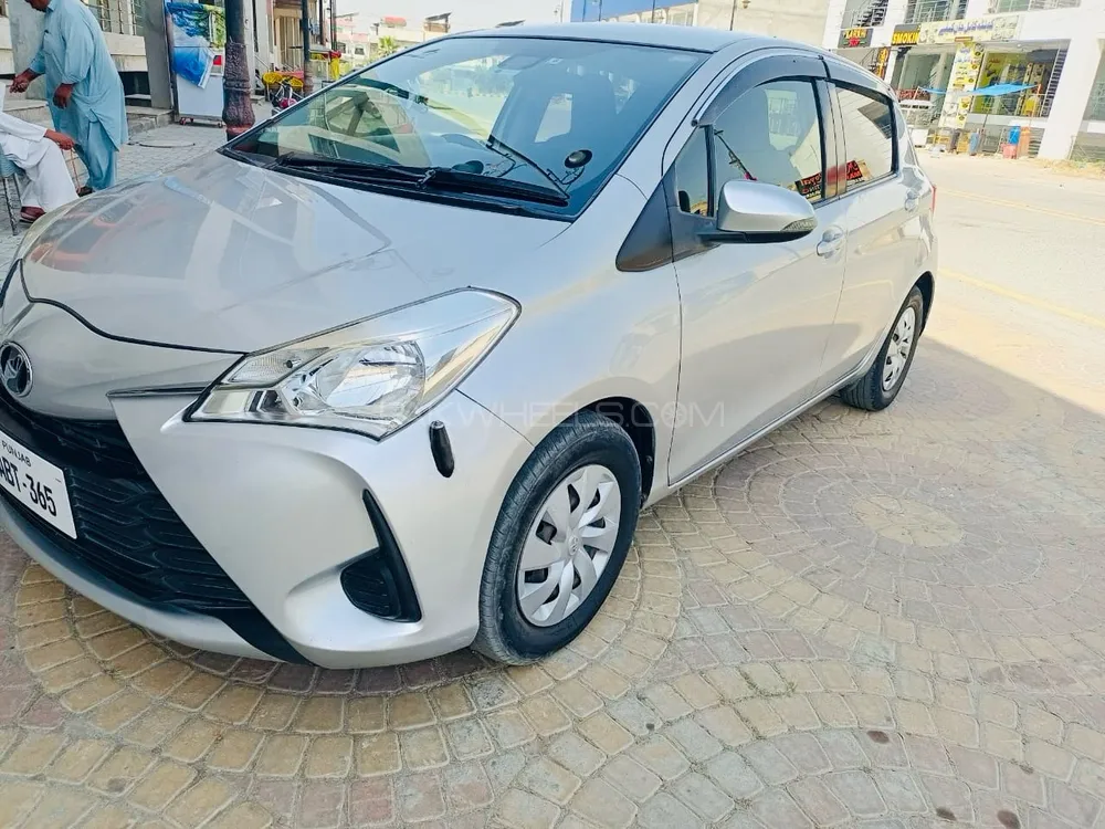 Toyota Vitz 2017 for Sale in Islamabad Image-1
