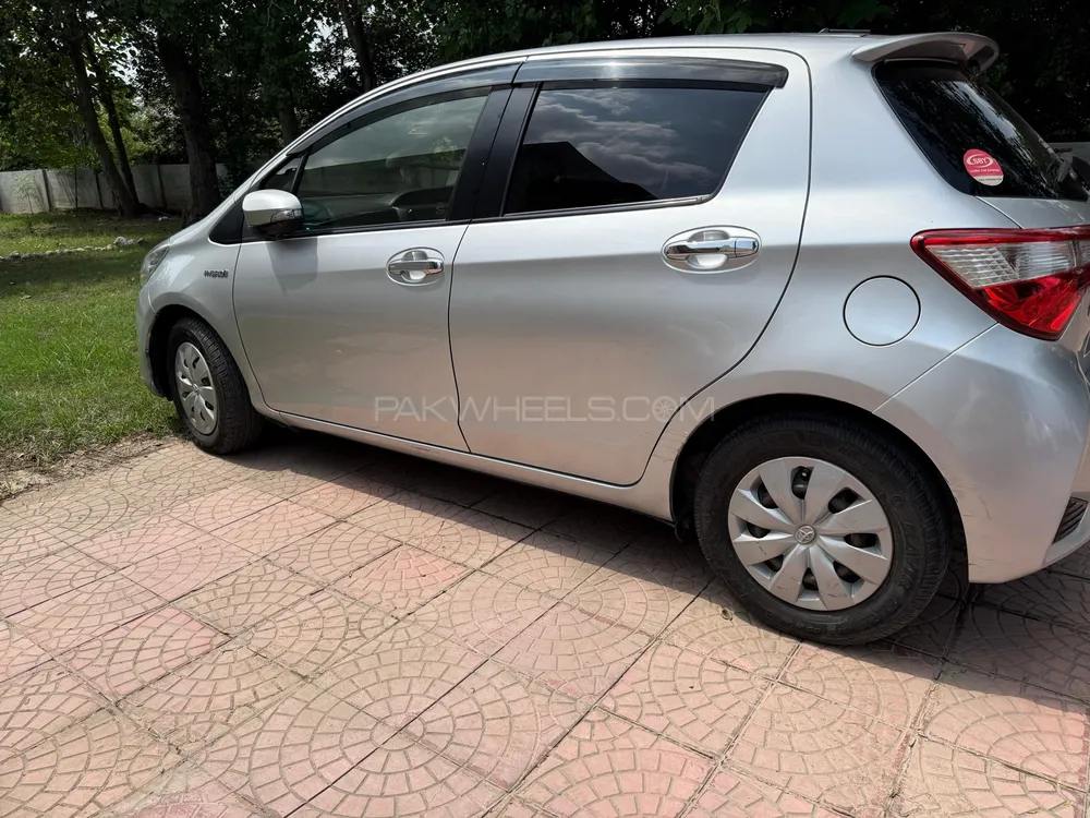 Toyota Vitz 2018 for Sale in Islamabad Image-1