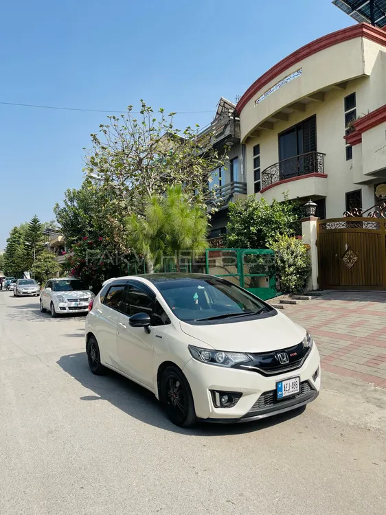 Honda Fit 2015 for Sale in Islamabad Image-1