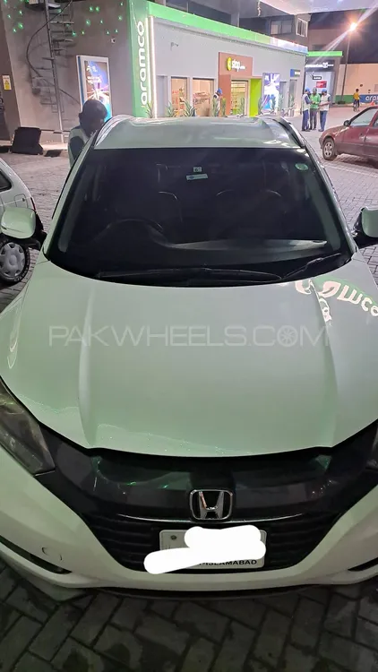 Honda Vezel 2015 for Sale in Rawalpindi Image-1