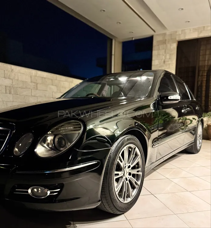 Mercedes Benz E Class 2004 for Sale in Islamabad Image-1