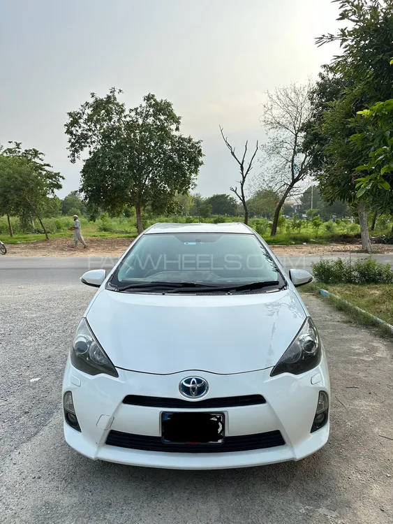 Toyota Aqua 2013 for Sale in Islamabad Image-1