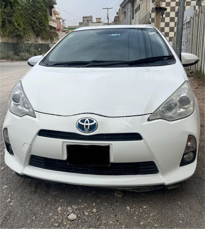 Toyota Aqua 2013 for Sale in Kohat Image-1