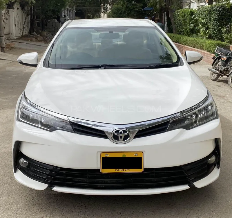 Toyota Corolla 2018 for Sale in Karachi Image-1