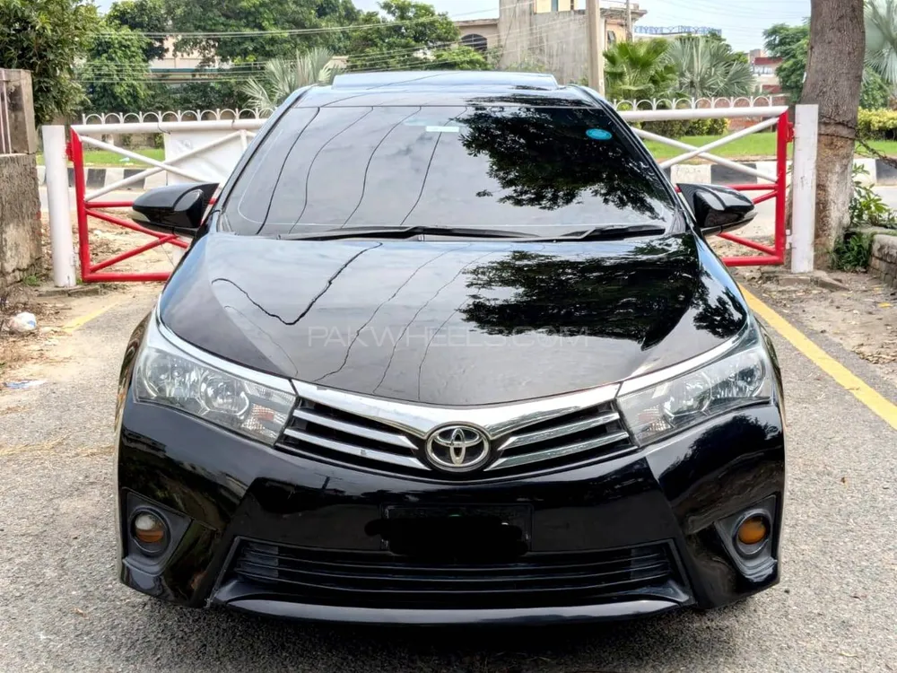 Toyota Corolla 2014 for Sale in Lahore Image-1