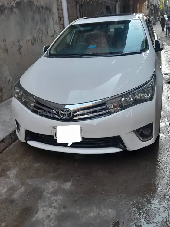 Toyota Corolla 2015 for Sale in Lahore Image-1