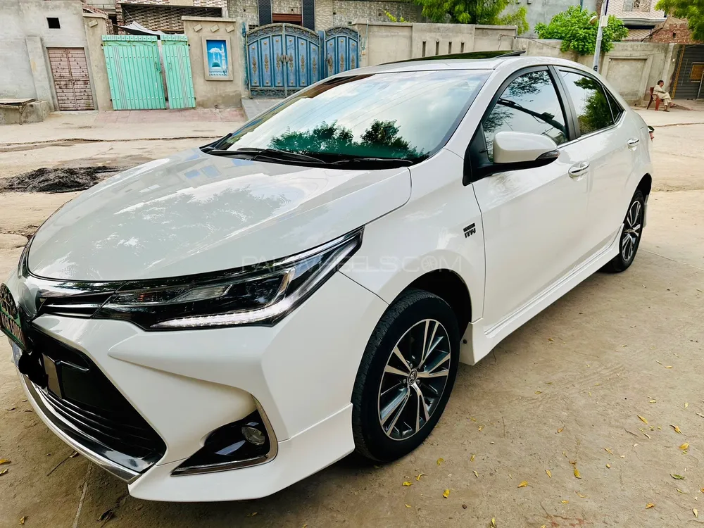 Toyota Corolla 2021 for Sale in Faisalabad Image-1