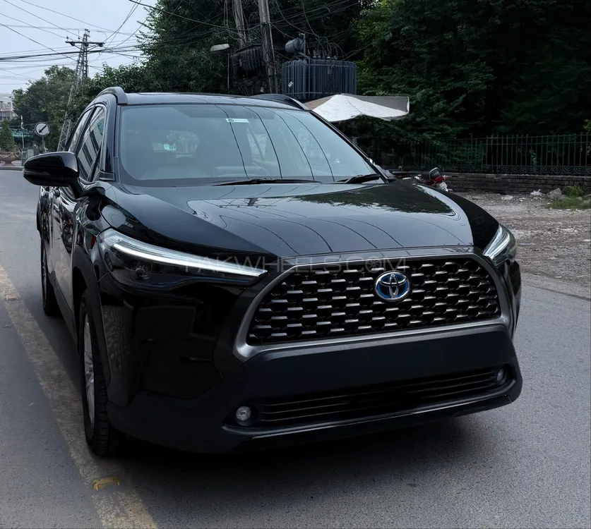 Toyota Corolla Cross 2025 for Sale in Lahore Image-1