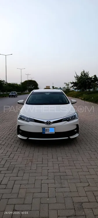Toyota Corolla 2017 for Sale in Islamabad Image-1