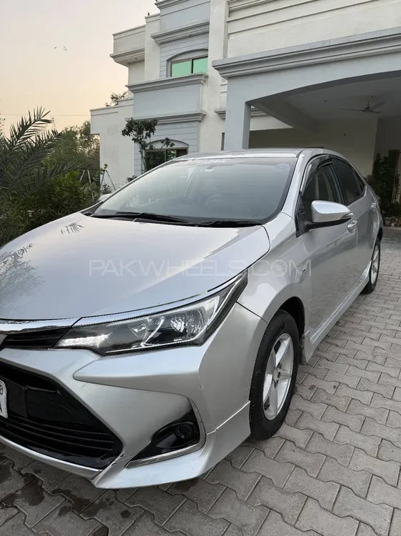 Toyota Corolla 2017 for Sale in Lahore Image-1