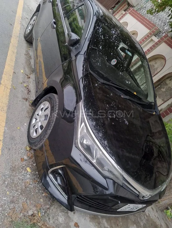 Toyota Corolla 2015 for Sale in Faisalabad Image-1