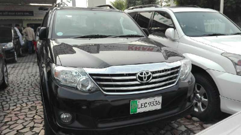Toyota Fortuner 2011 for Sale in Lahore Image-1