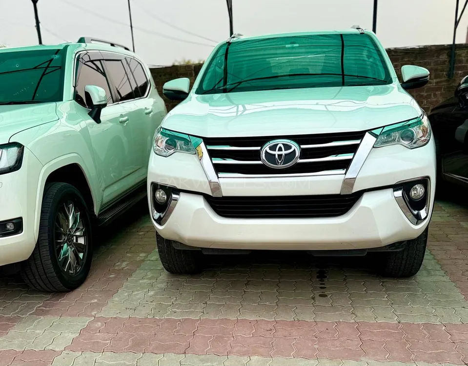 Toyota Fortuner 2019 for Sale in Lahore Image-1