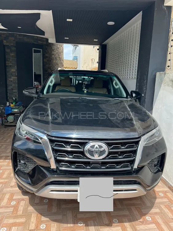 Toyota Fortuner 2021 for Sale in Lahore Image-1