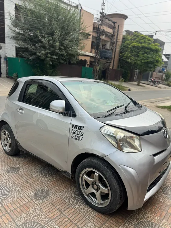 Toyota iQ 2010 for Sale in Lahore Image-1