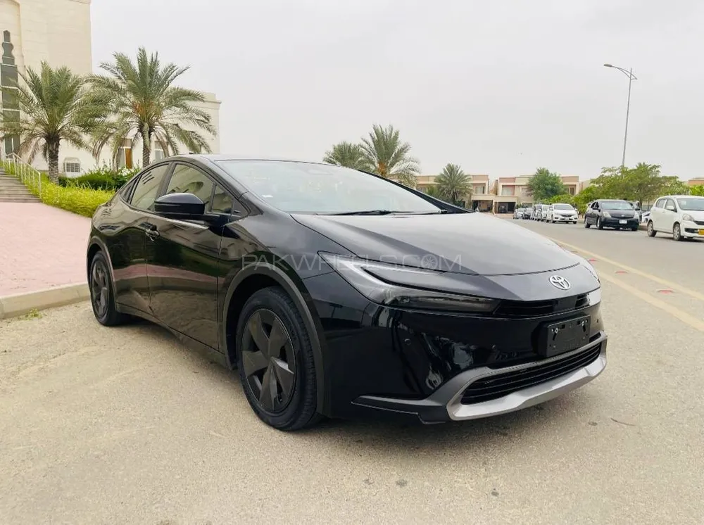 Toyota Prius 2023 for Sale in Karachi Image-1