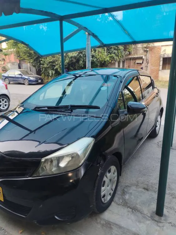 Toyota Vitz 2012 for Sale in Islamabad Image-1