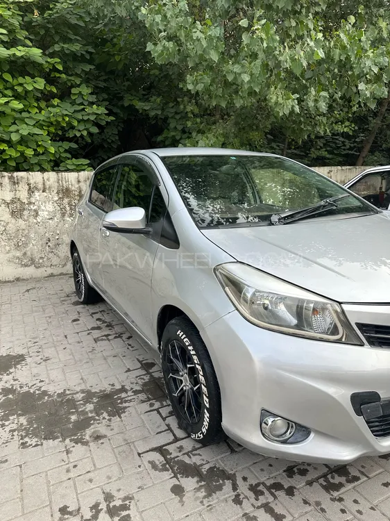 Toyota Vitz 2013 for Sale in Islamabad Image-1